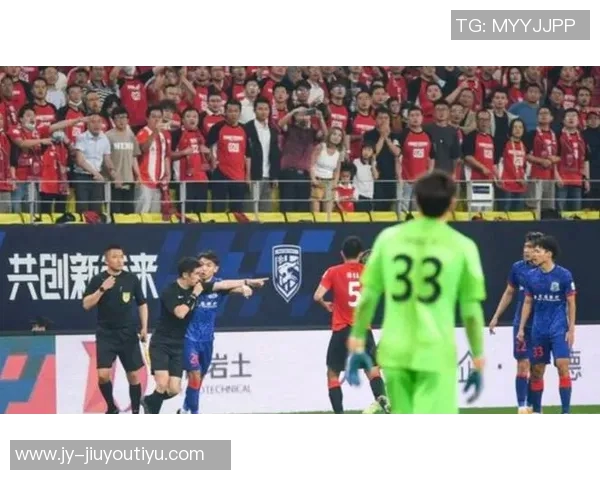 重庆铜梁龙选刘建业带队征战中超袁甲表达意外与钦佩之情