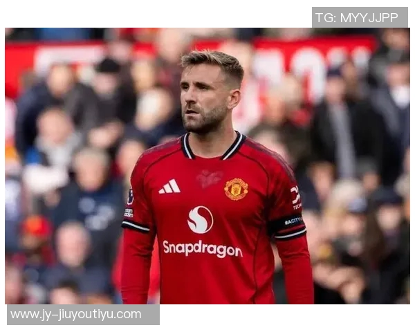 曼联夏季或将迎新帅选择有限需谨慎决策