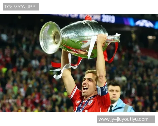 拜仁官方宣布拉姆荣获联邦功勋勋章展现足球公平竞赛精神