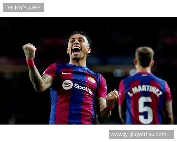 伊尼戈透露与坎塞洛同住小区他即将加盟巴萨的消息引发关注