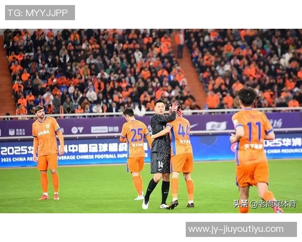 恭贺彭啸荣获中乙年度最佳青年球员愿他在足球之路上不断进步与成长 恭贺彭啸荣获中乙年度最佳青年球员愿他在足球之路上不断进步与成长