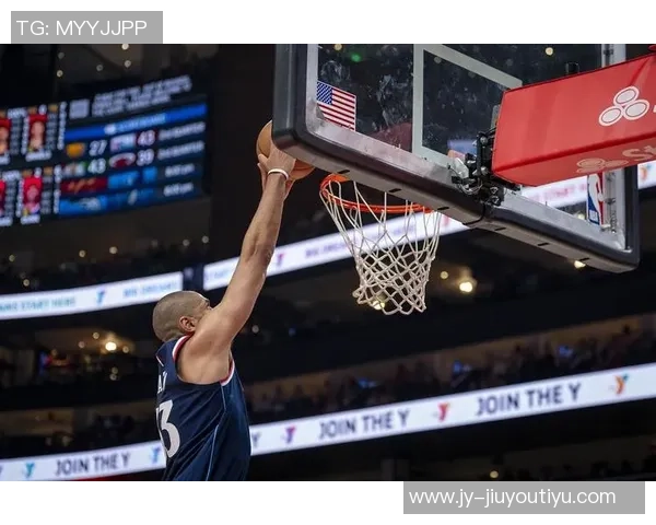 菜鸟埃奇库姆表现出色砍下23分5板4断尼德豪泽贡献6分10板2帽展现实力