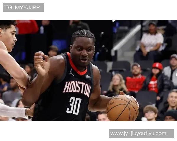 火箭队对控卫市场持谨慎态度不追莫兰特保罗三球加兰成潜在选择