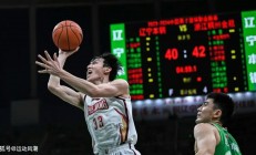 九游娱乐-易建联率广东取得十连胜，领跑CBA积分榜，球队士气高昂备战季后赛